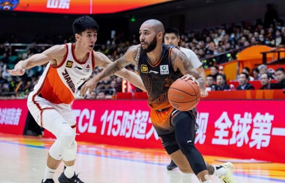 oqwzQ, 摩尔代表山, Qg